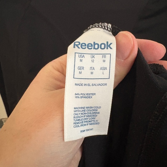 Reebok Women’s Athletic Fitted Quarter Zip Black Women’s Medium - Picture 5 of 5